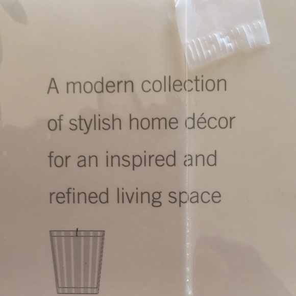 Calla Lily Scented Candle 9oz - Picture 3 of 4